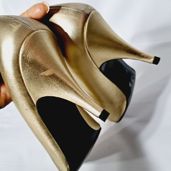 Stuart Weitzman   - Picture 5 of 11